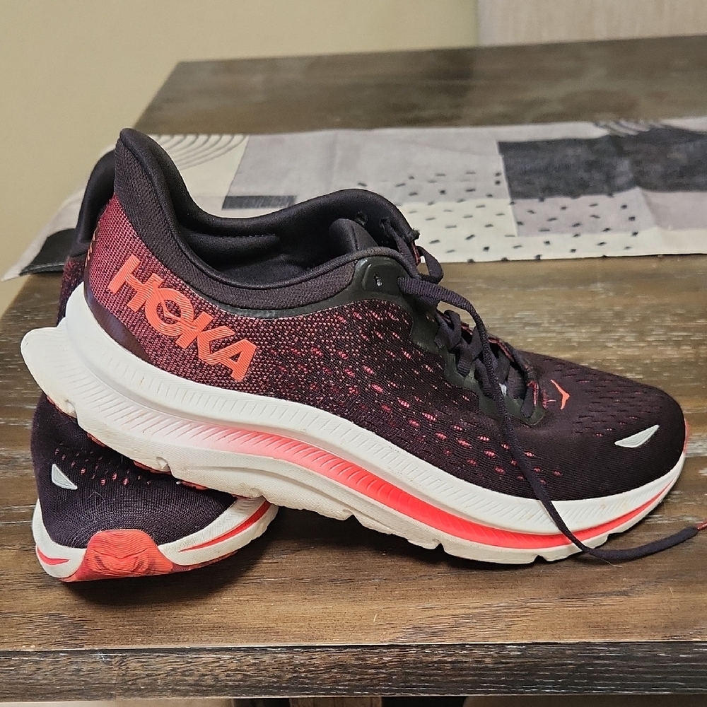 Hoka Men’s Black and Red Kawana Running Shoes 10.5
